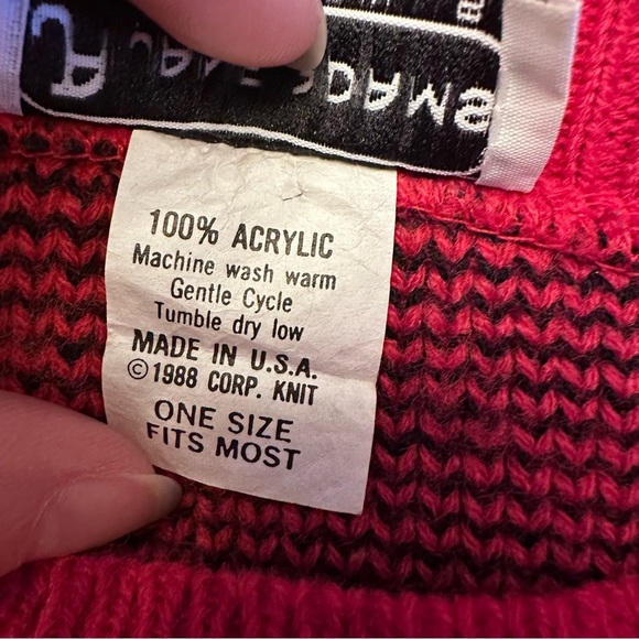 Vintage 80s Jane Adams Red Bear Country Acrylic Sweater Made in USA One Size - Picture 6 of 8